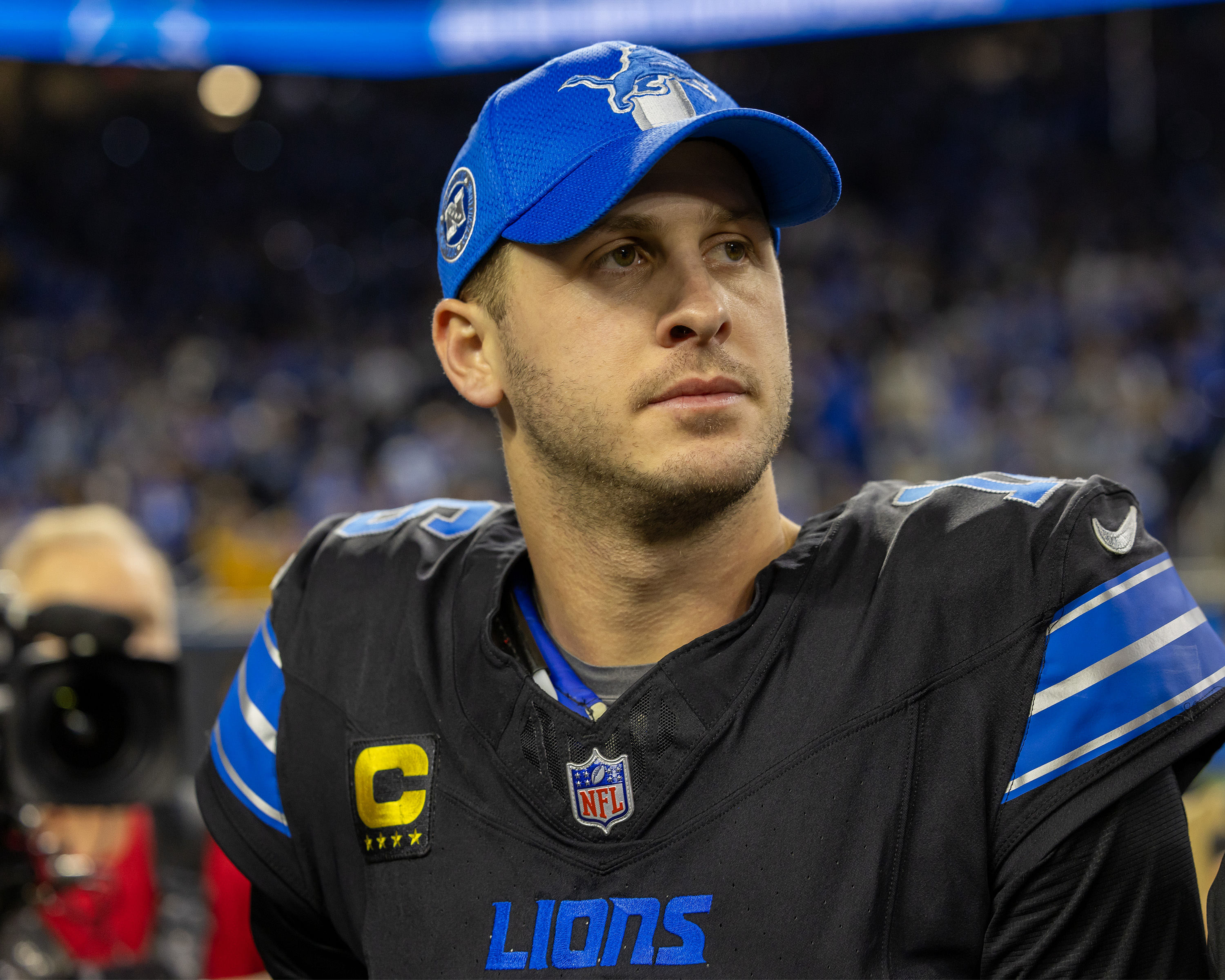 NFL: Detroit Lions quarterback Jared Goff walks off the field - Source: Imagn