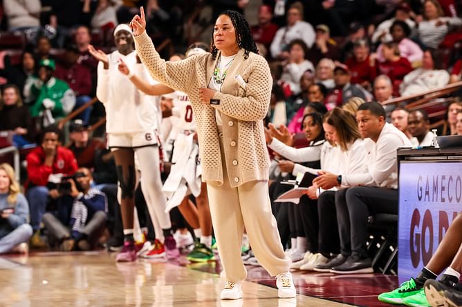 Dawn Staley shares special moment with fan who travelled over 900 miles just to see the South Carolina HC