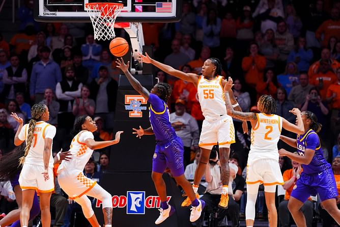 Flau'Jae Johnson's mom Kia drops 5-word message for teammate Kailyn Gilbert's buzzer-beater push, helping Tigers win vs. Tennessee