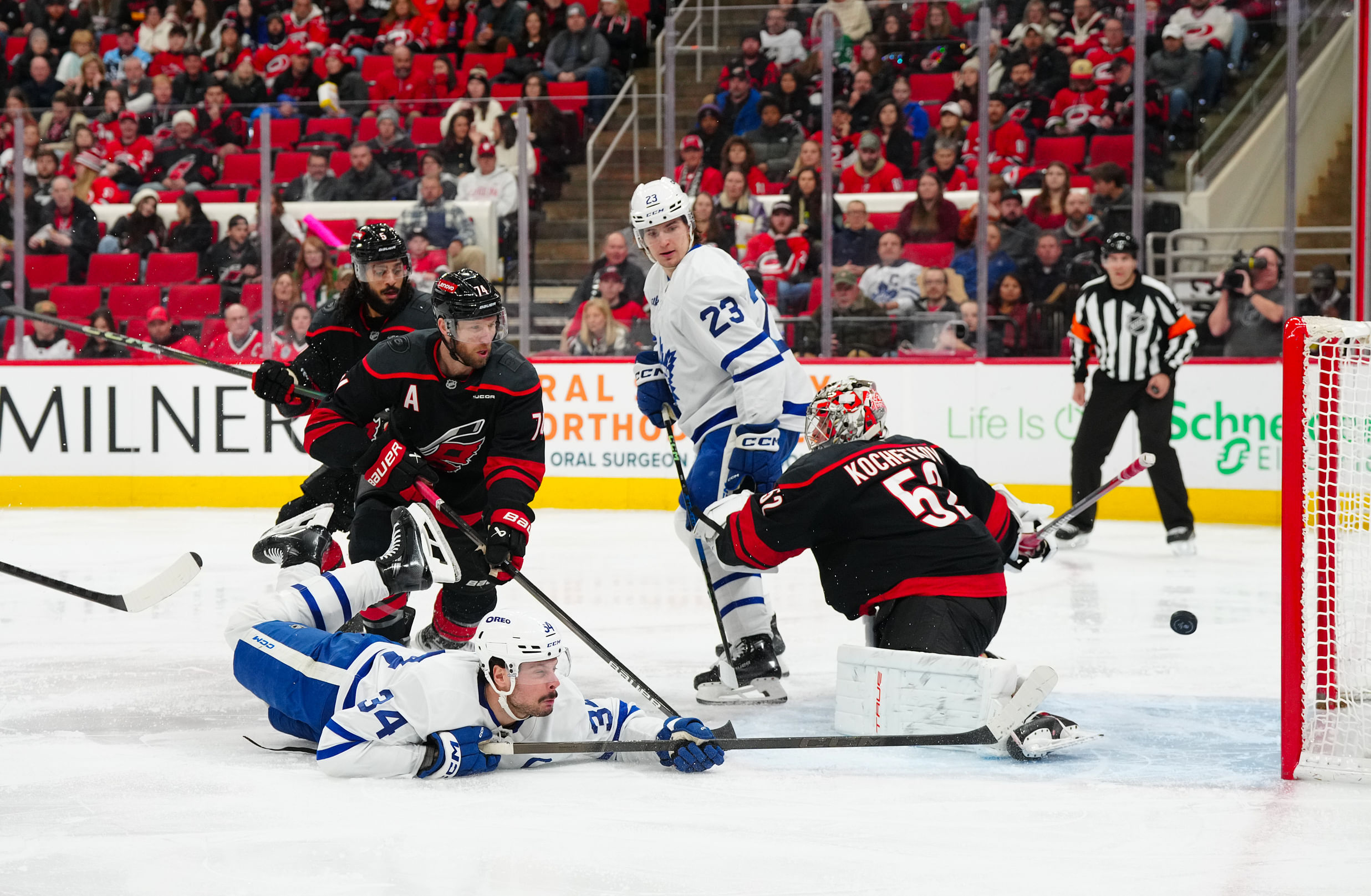 NHL: Toronto Maple Leafs at Carolina Hurricanes - Source: Imagn