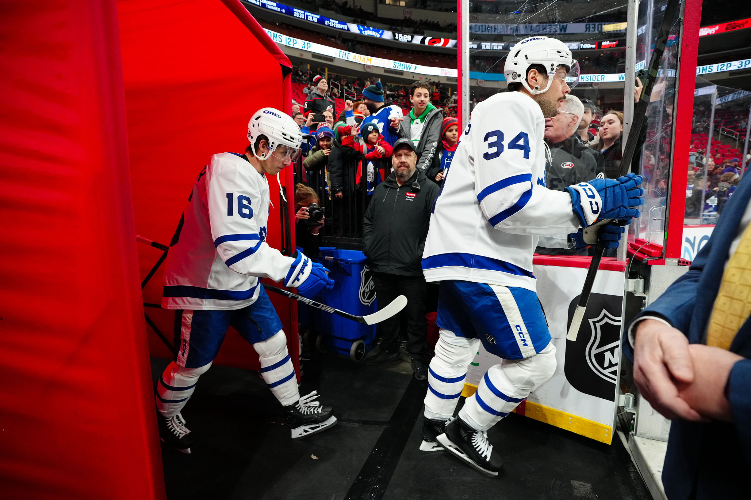 NHL: Toronto Maple Leafs at Carolina Hurricanes - Source: Imagn