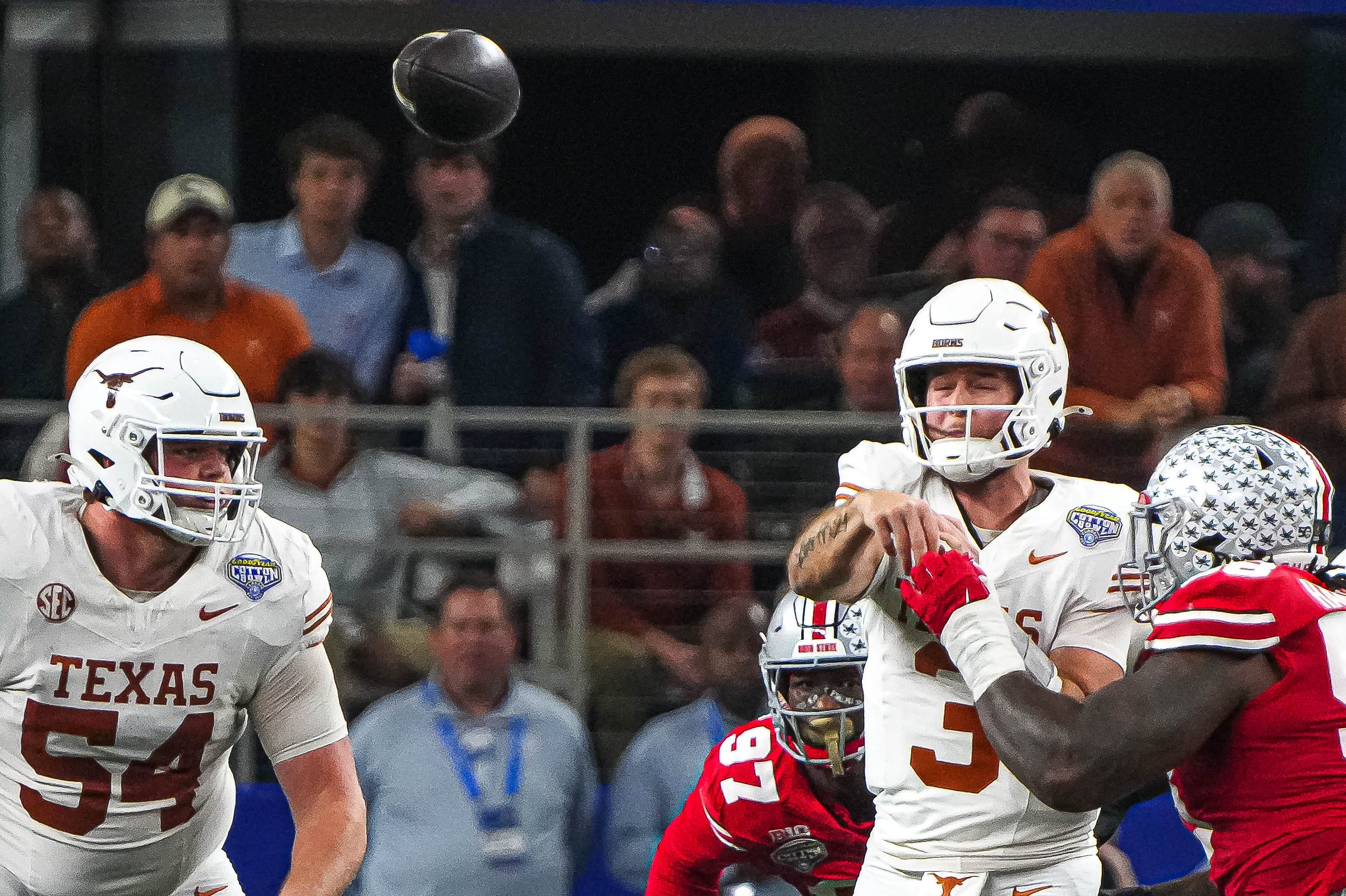 Texas Longhorns quarterback Quinn Ewers (3) throws a pass - Source: Imagn