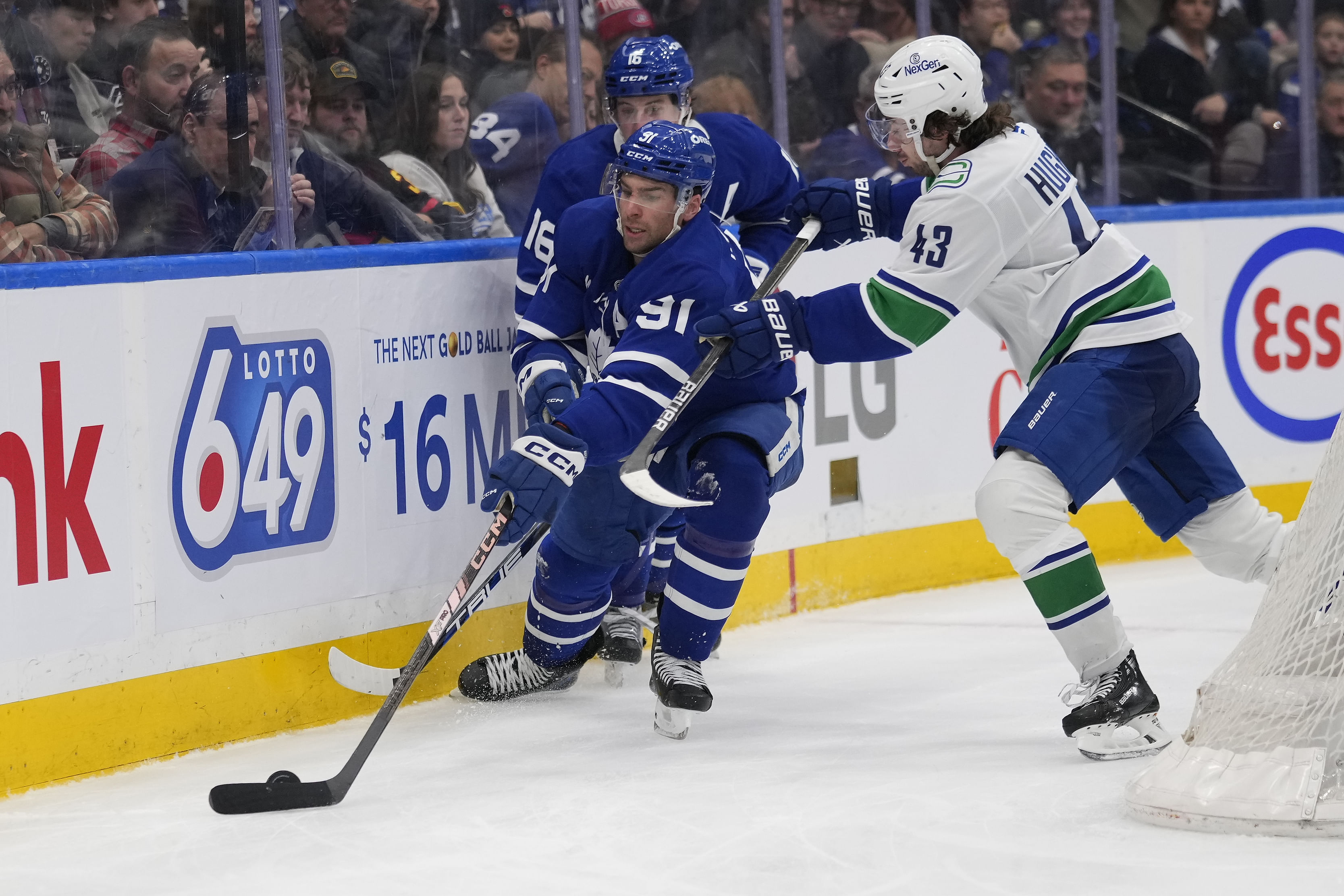 NHL: Vancouver Canucks at Toronto Maple Leafs - Source: Imagn