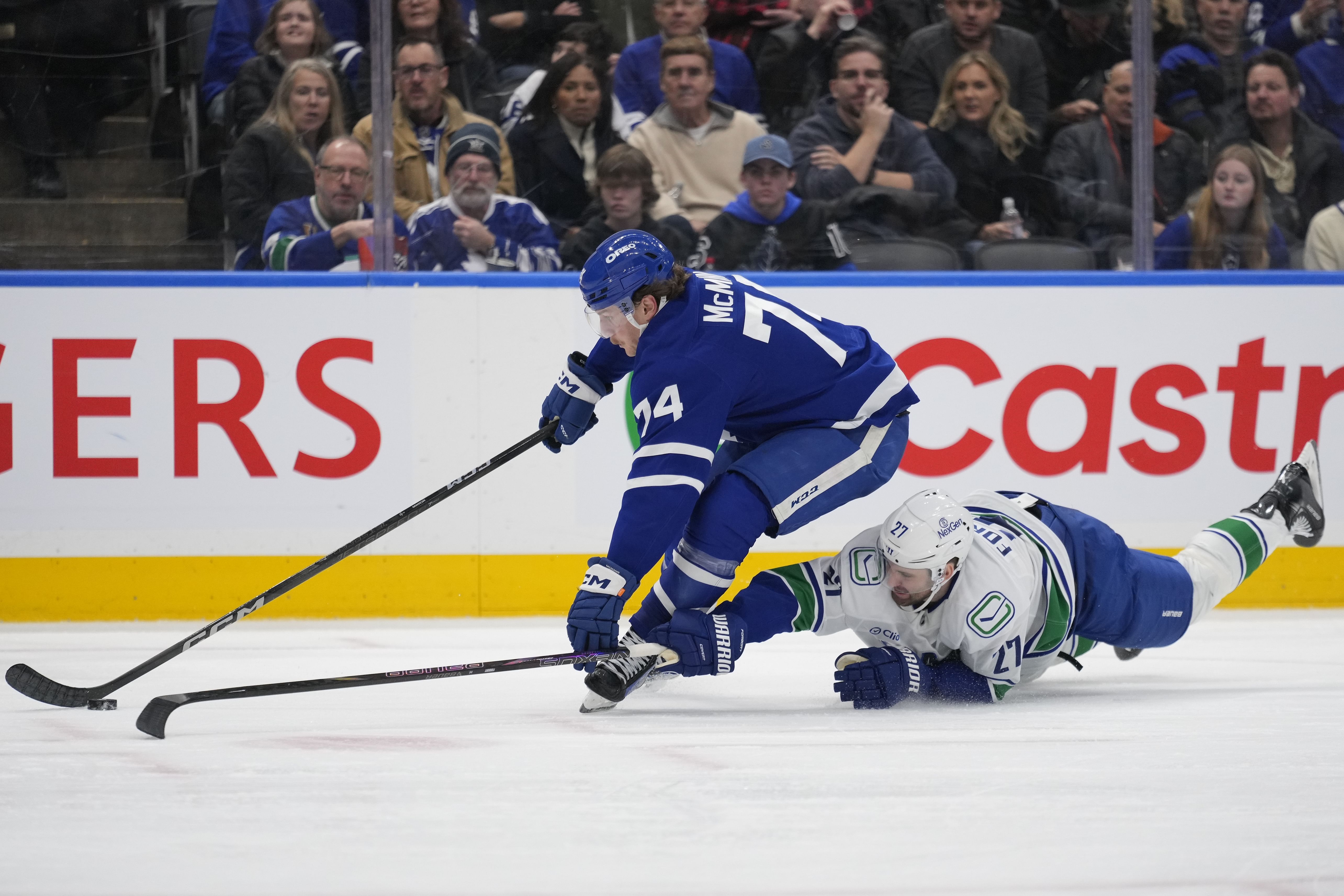 NHL: Vancouver Canucks at Toronto Maple Leafs - Source: Imagn