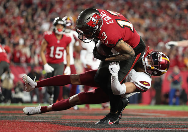 Mike Evans vs. Marshon Lattimore stats: How did Buccaneers WR fare against Commanders CB in Wild ...