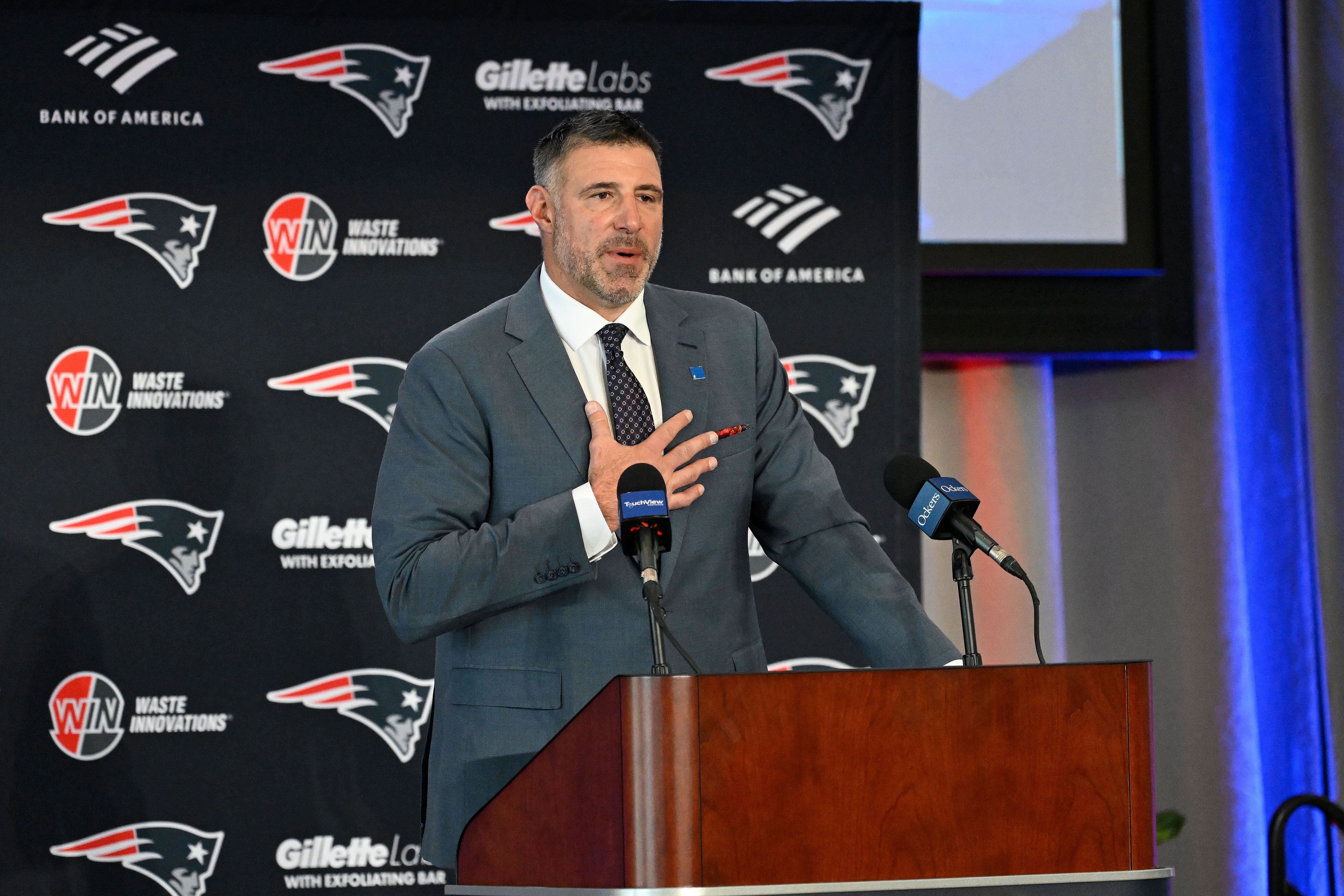 NFL: New England Patriots Mike Vrabel Press Conference - Source: Imagn