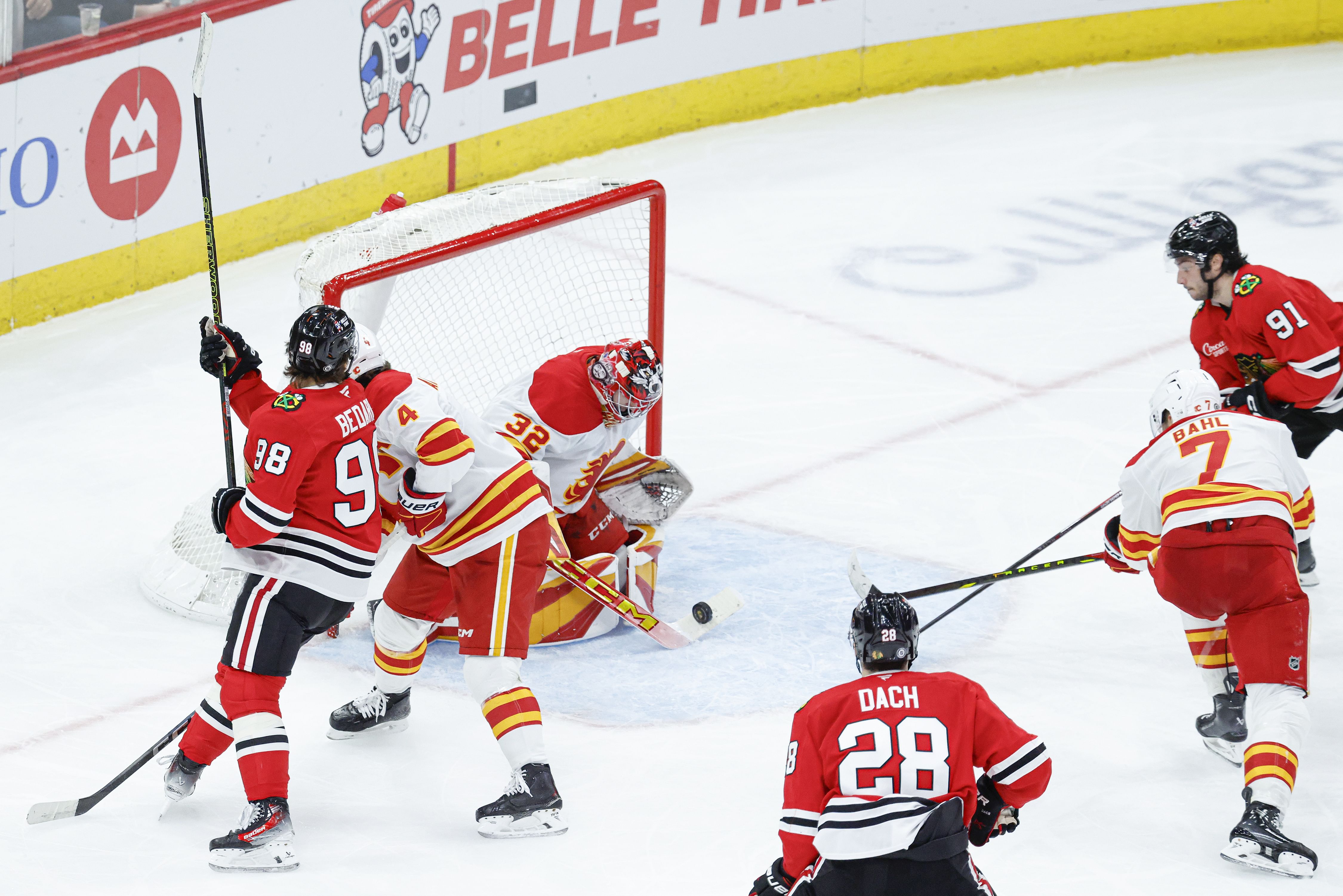 NHL: Calgary Flames at Chicago Blackhawks - Source: Imagn