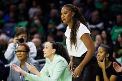 Notre Dame coach Niele Ivey drops 4-word praise for Fighting Irish hooper Kylee Watson’s glamorous pre-game fit
