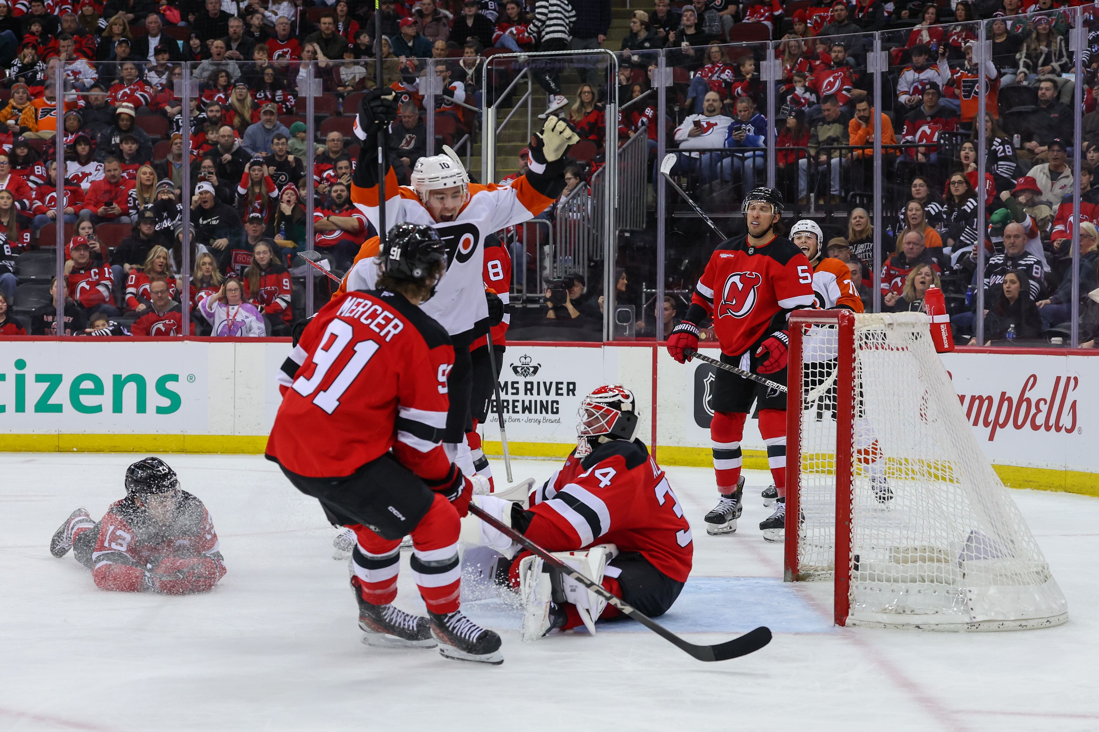 NHL: Philadelphia Flyers at New Jersey Devils - Source: Imagn