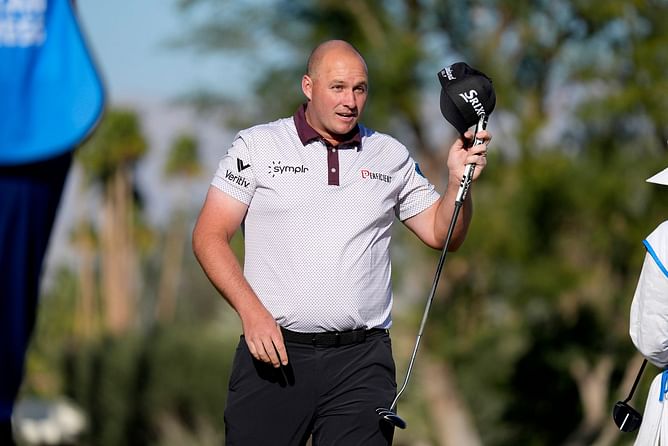 "I figured I'd get in front of it" – 54-hole leader Sepp Straka embraces his bald look at the American Express