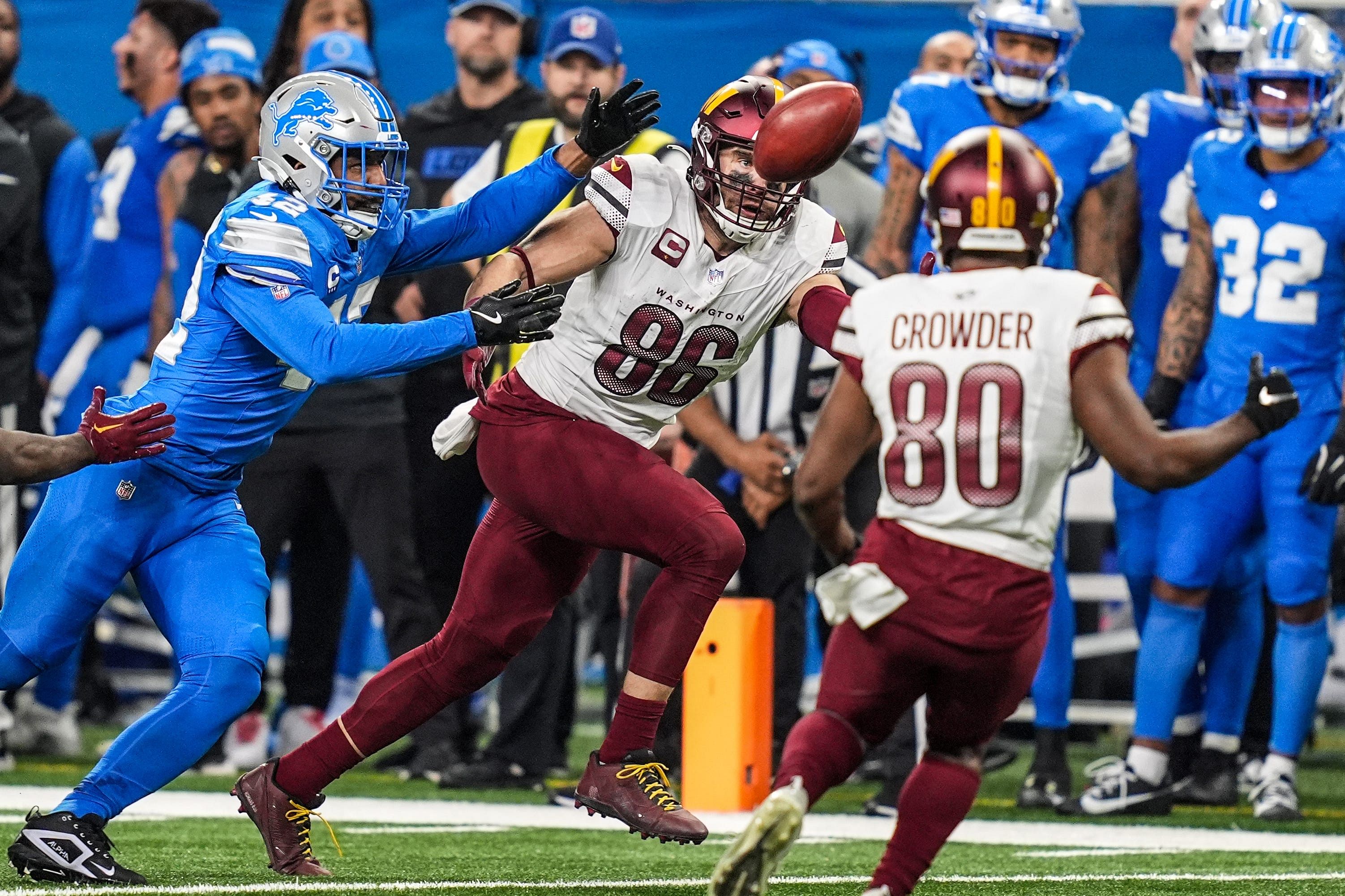 The Washington Commanders beat the Detroit Lions at Ford Field - Source: Imagn