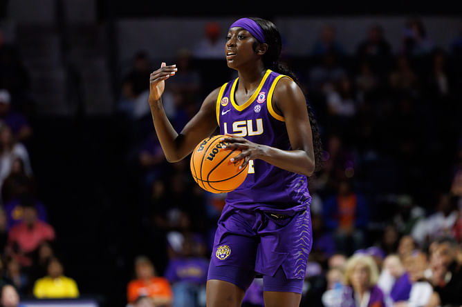 "I mean Angel Reese is gone lol": College hoops fans react to Flau'jae Johnson's progress throughout her collegiate career