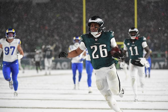 Giants legend rips GM Joe Schoen for not paying Saquon Barkley as Eagles RB dominates in playoffs