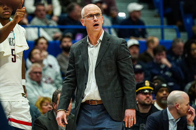 "Did I say that, huh, yeah!": Dan Hurley doubles down on viral outburst at Butler game
