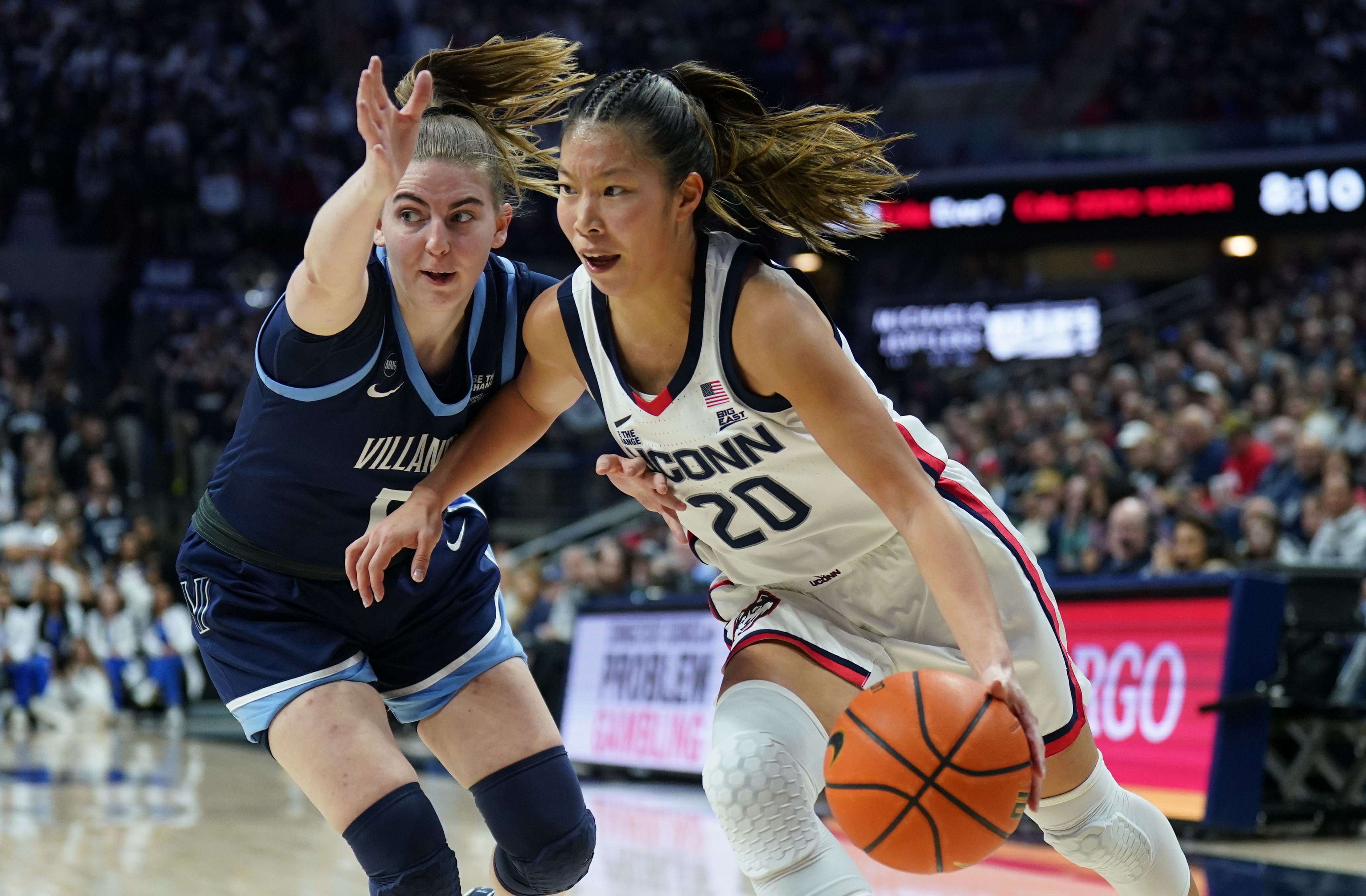 UConn Huskies guard Kaitlyn Chen (#20) drives the ball against Villanova Wildcats guard Ryanne Allen (#5) in the second half at Harry A. Gampel Pavilion. Photo: Imagn