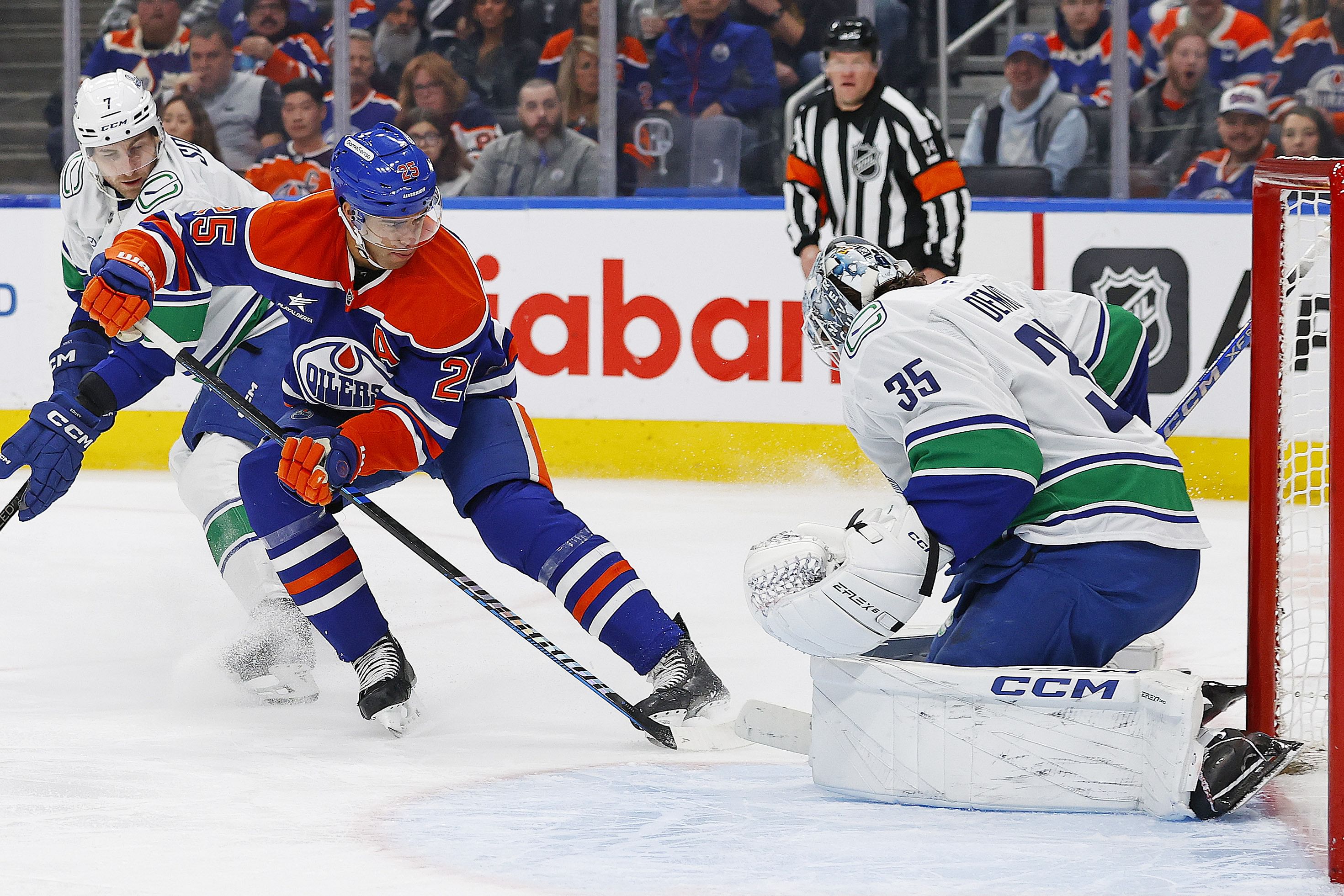 NHL: Vancouver Canucks at Edmonton Oilers - Source: Imagn