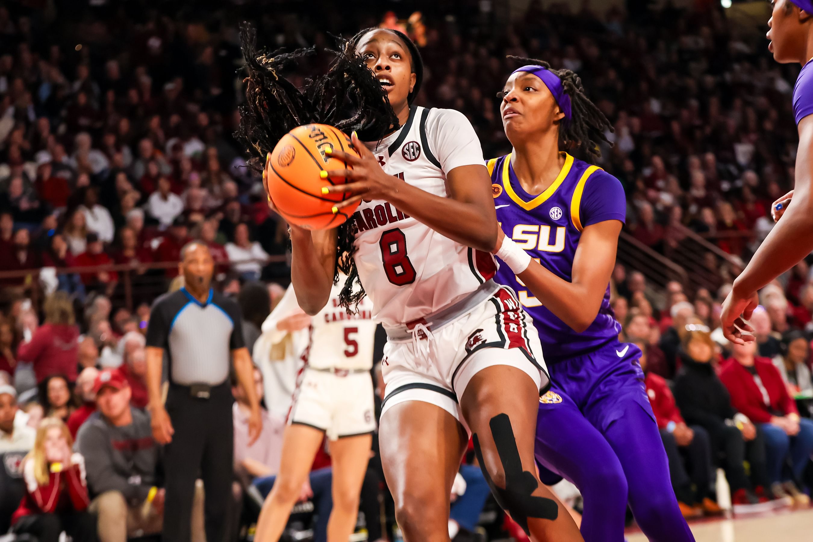 South Carolina Gamecocks forward Joyce Edwards (#8) drives past LSU Tigers forward Sa&#039;Myah Smith (#5) in the first half at Colonial Life Arena. Photo: Imagn