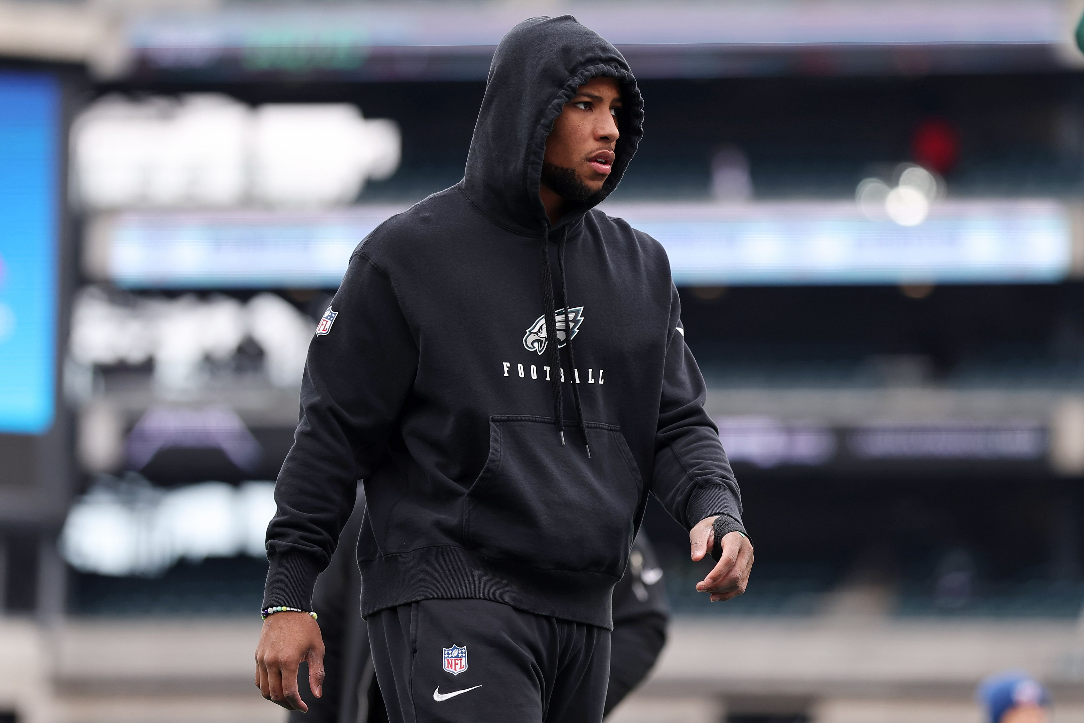 WATCH: Saquon Barkley shares precious sideline moment with family as Eagles star preps for first NFC title game (Image credit: Imagn)