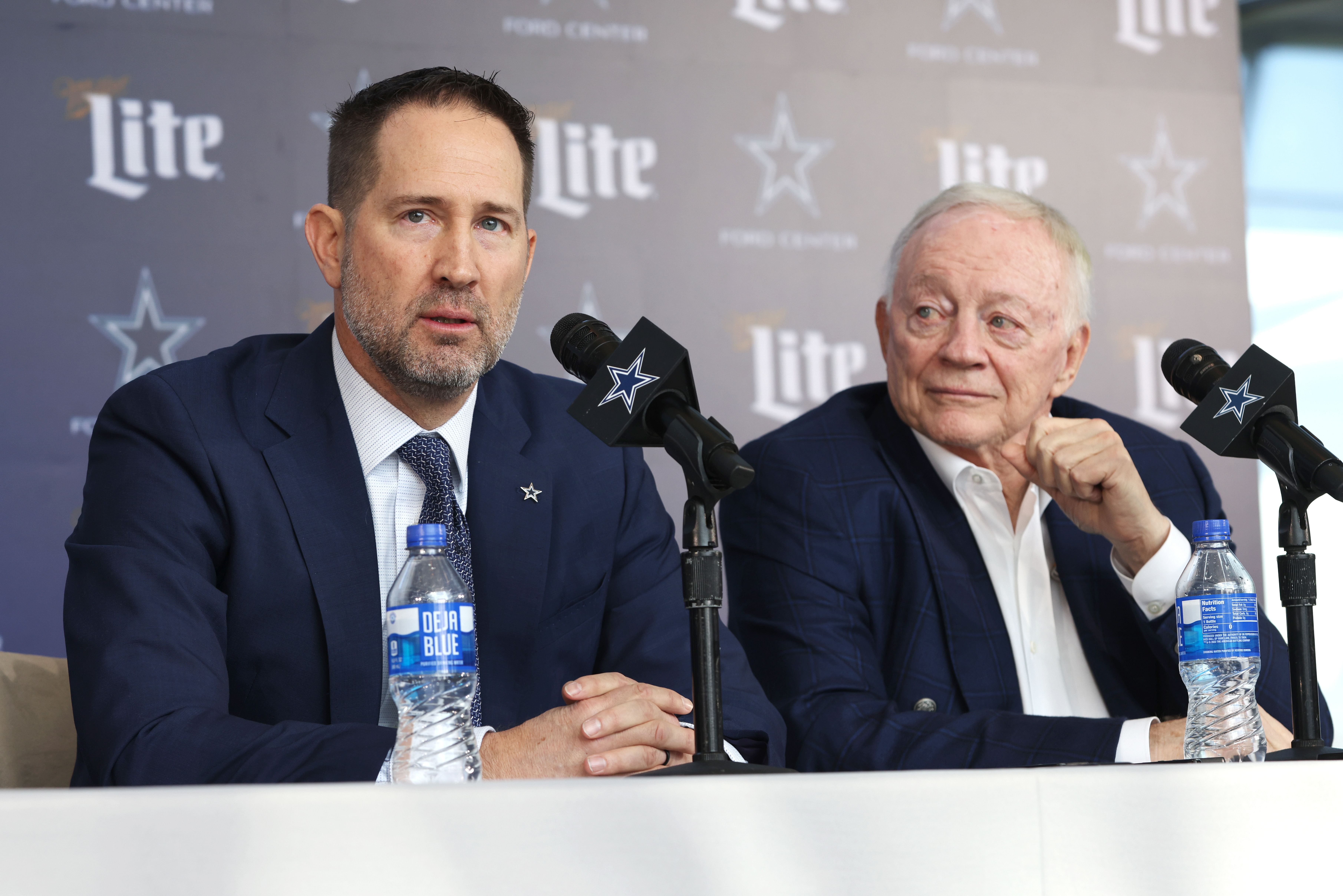 NFL: Dallas Cowboys-Head Coach Brian Schottenheimer (L) and team owner Jerry Jones - Source: Imagn