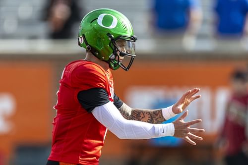 Oregon Ducks QB Dillon Gabriel - Source: Imagn