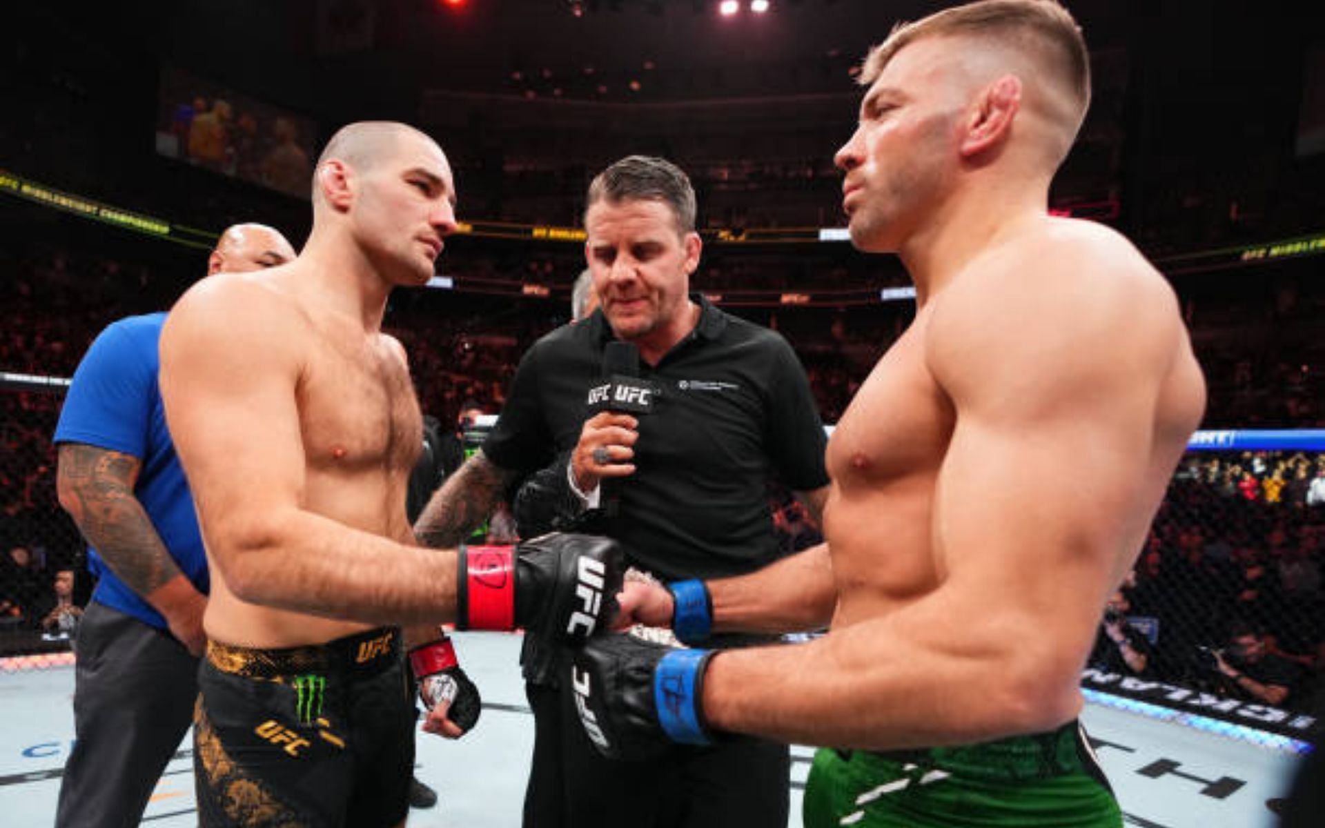 Dricus du Plessis (right) discusses his rivalry with Sean Strickland (left). [Image courtesy: Getty]