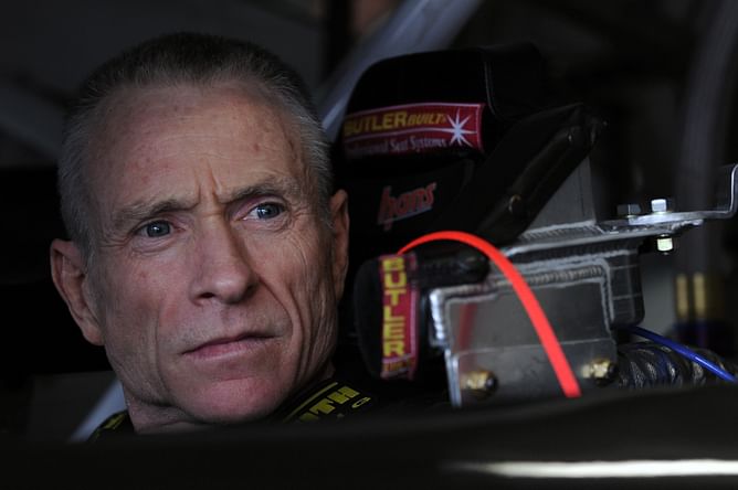 "I thought I knew Carl pretty well": When Mark Martin struggled to understand Carl Edwards’ NASCAR retirement