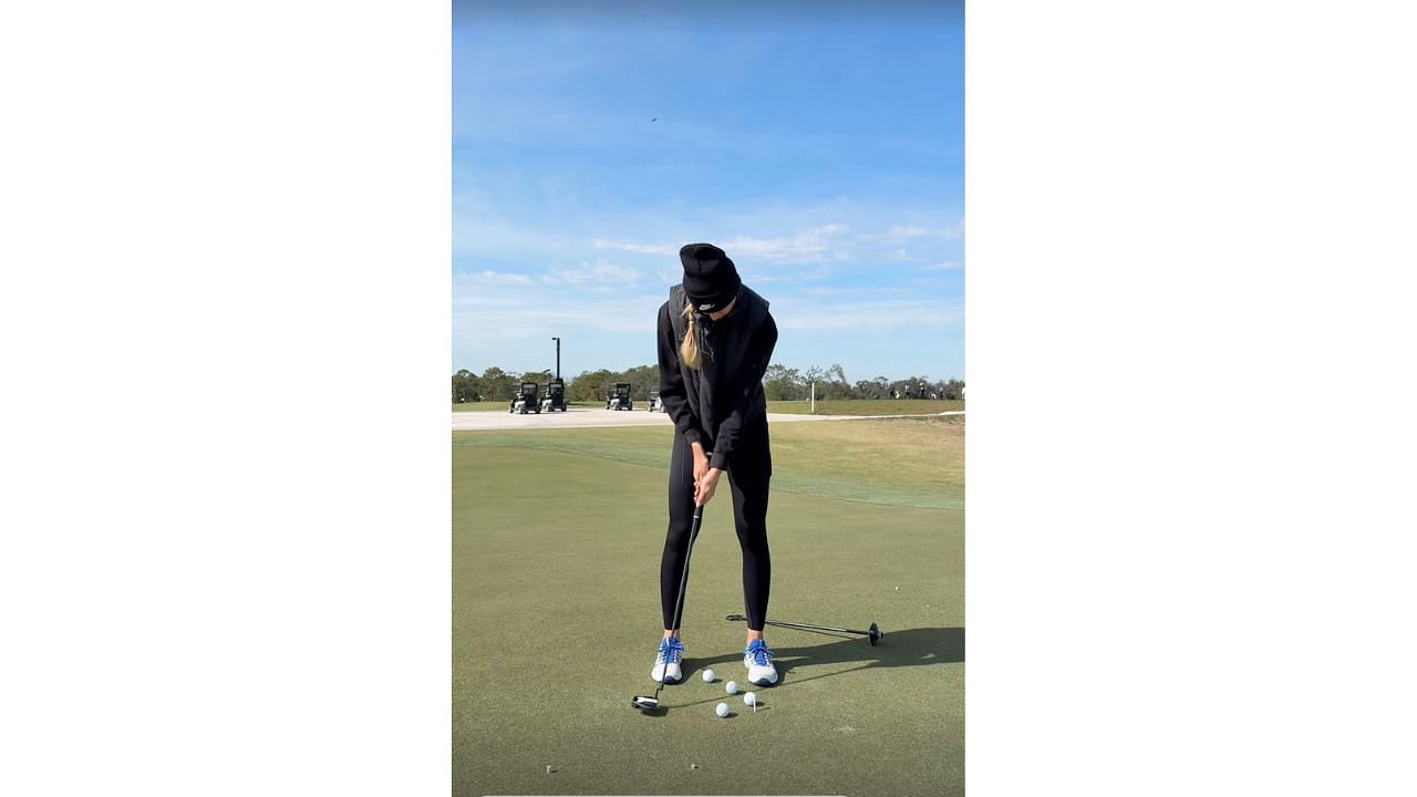 Nelly Korda gets some putting practice in ahead of the 2025 LPGA season - Source: via @nellykorda on Instagram