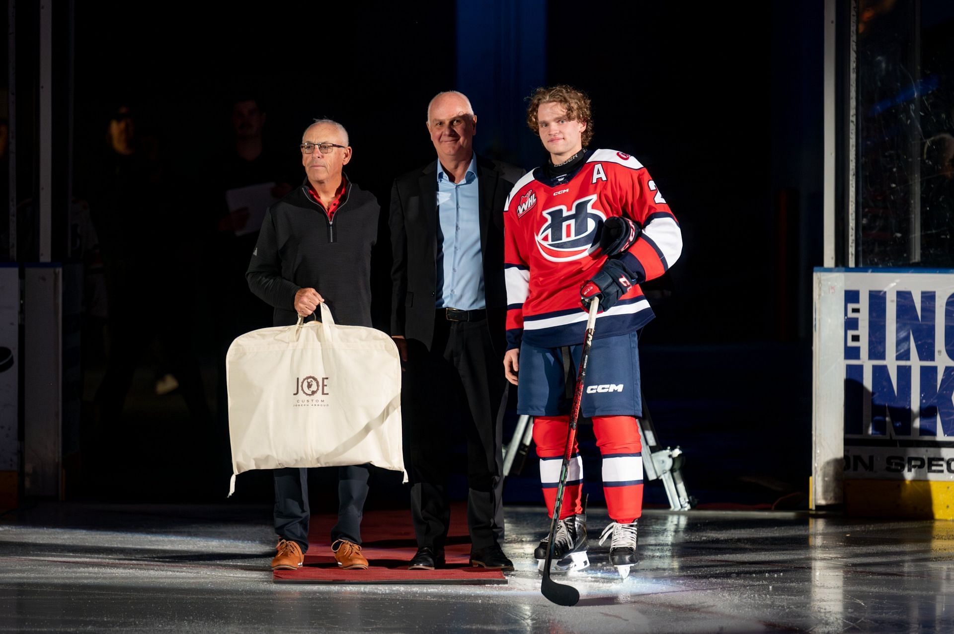 Peter Anholt center at Lethbridge hurricanes @WHLHurricanes