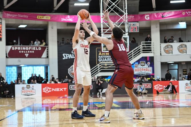 WATCH: Carlos Boozer's son Cameron Boozer leads Columbus to a victory over Koa Peat's Perry at the Hoophall Classic