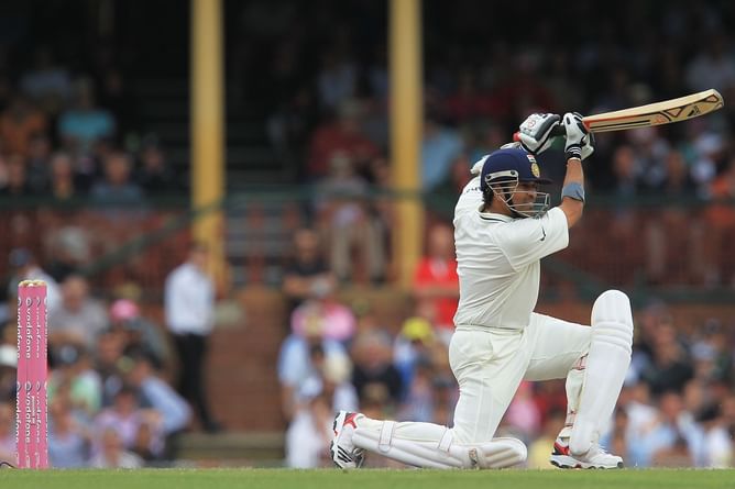 When Sachin Tendulkar played a stunning cover drive with bat handle on trip to Kashmir [Watch]
