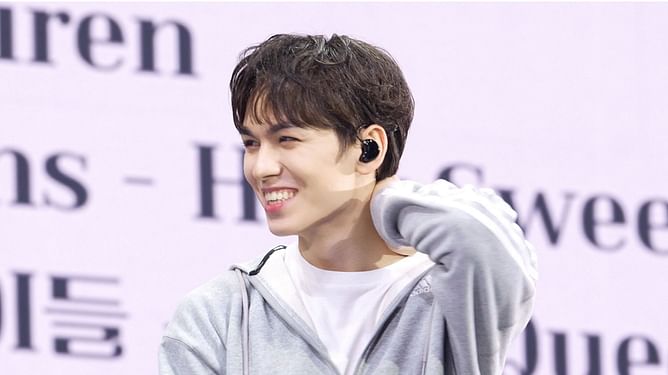 "This is seriously disgusting"- Fans react to unpleasant banner for SEVENTEEN's Vernon at 'Right Here' concert