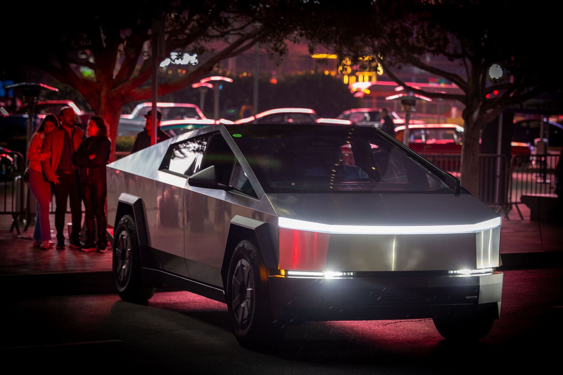 Auto enthusiasts check out the latest cars at the annual LA Auto Show - Source: Getty