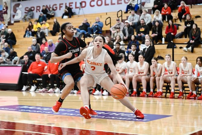 Napheesa Collier’s alma mater Incarnate Word Academy’s record-setting streak snapped by Etiwanda at Hoophall Classic