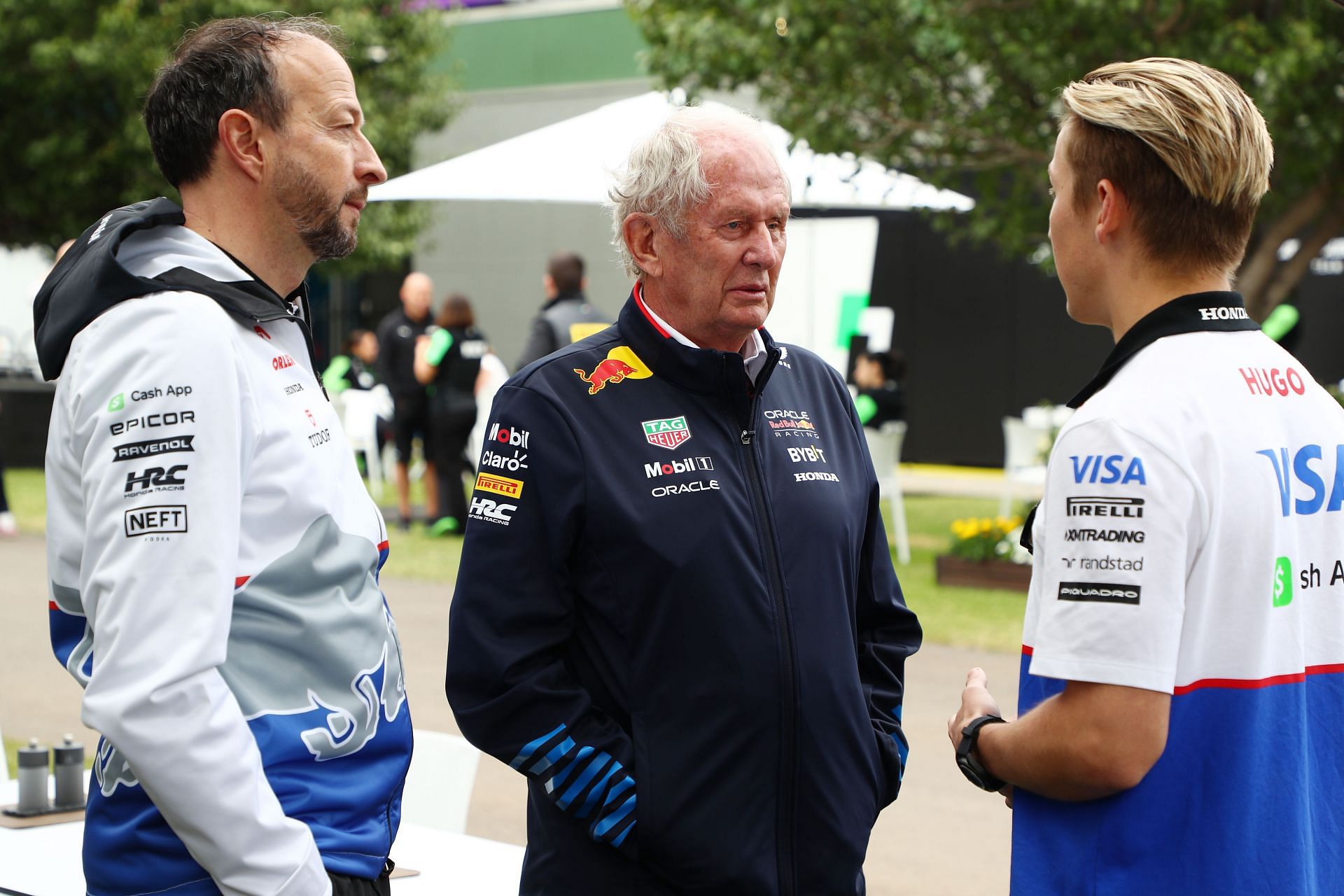 Red Bull senior Helmut Marko with Liam Lawson (Image Source: Getty)