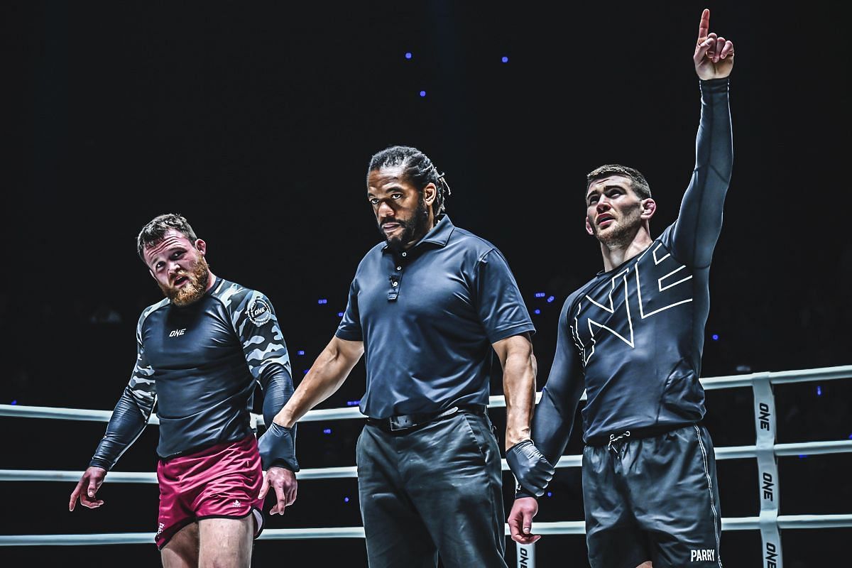 Dante Leon (R) gets his revenge over Tommy Langaker | Image by ONE Championship