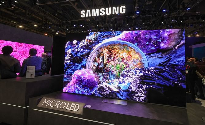 Samsung 85-inch Crystal UHD 4K Smart TV at lowest price on New Year sale