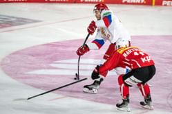 Nikita Dynyak lifts the lid on bizarre incident of his phone falling on the ice during KHL game