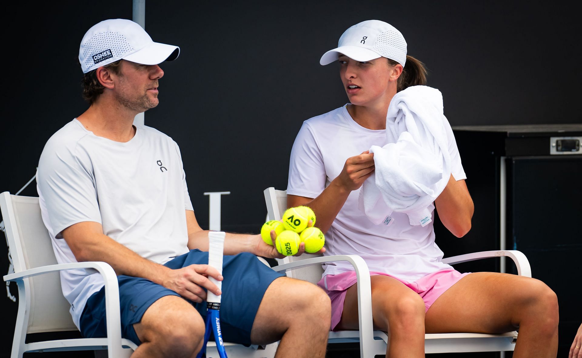 Wim Fissette and Iga Swiatek at 2025 Australian Open practice session - Source: Getty