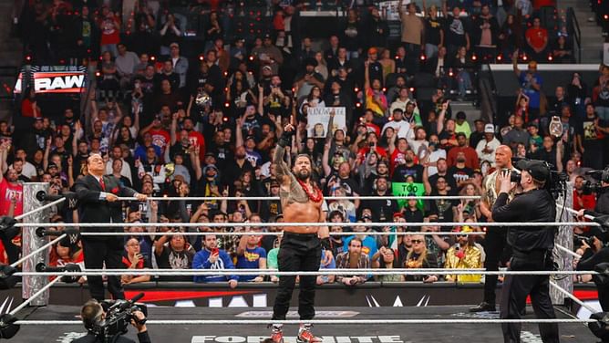 Roman Reigns makes a Bloodline announcement