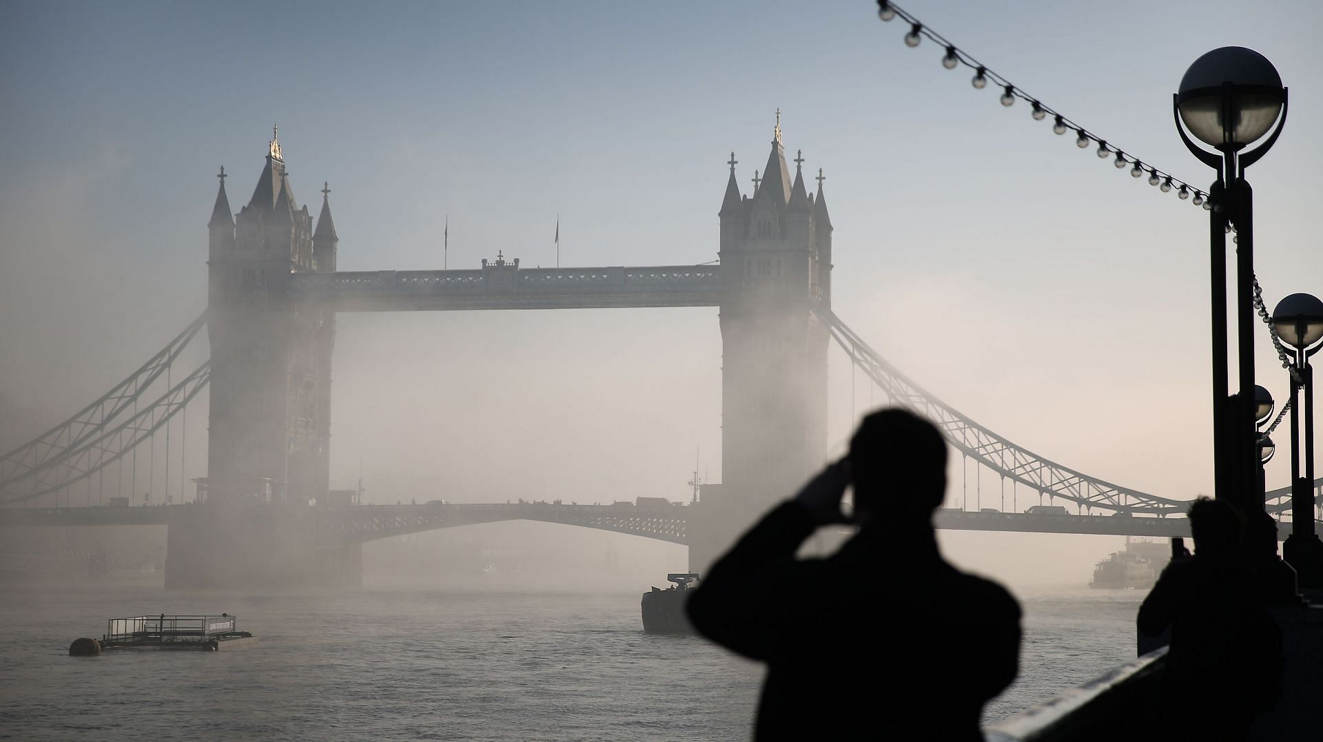 Early Morning Fog Disrupts Flights At London Airports - Source: Getty