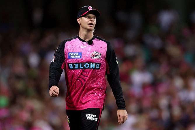 Steve Smith leaves a ball in hilarious fashion in BBL 2024-25 match [Watch]