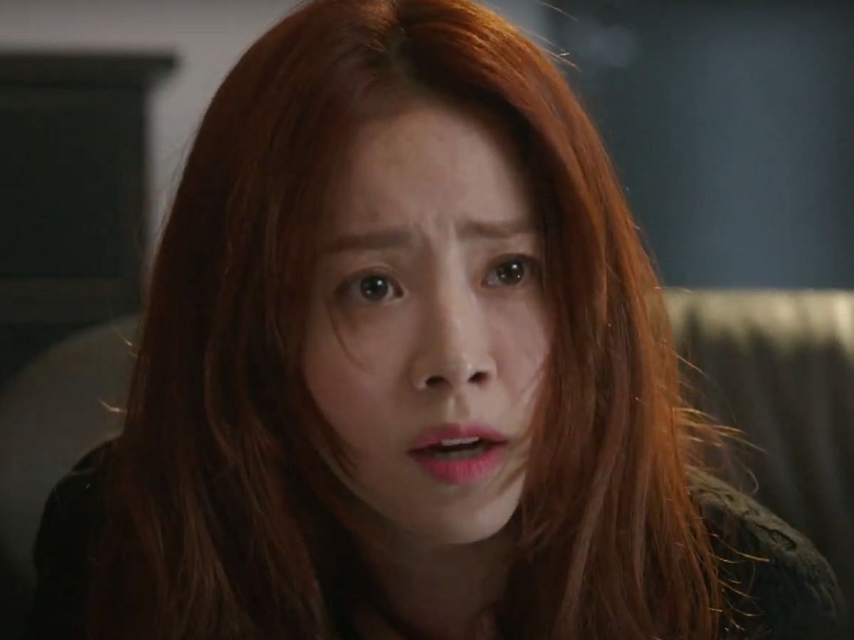 Still from an episode of Hyde, Jekyll, Me (Image via YouTube/SBS Drama)