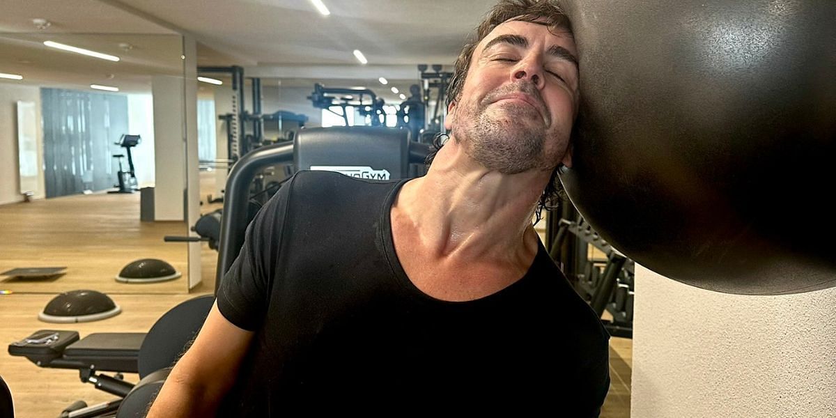 Fernando Alonso working out in the gym. Image via X (@alo_oficial)