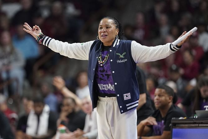 "We don't harp on it": Dawn Staley highlights silver lining for Chloe Kitts and other South Carolina players in Ashlyn Watkins' absence