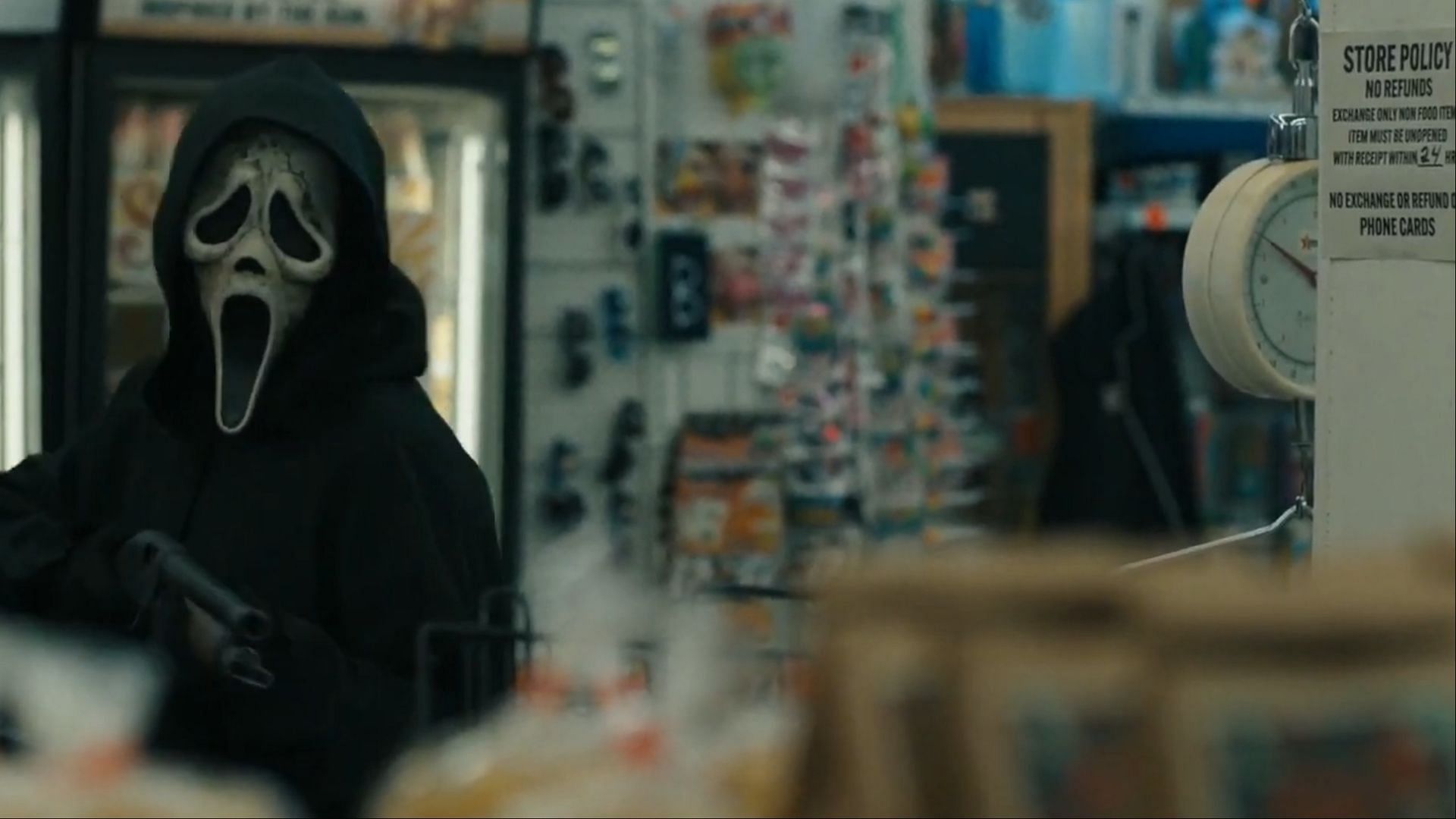 In Scream VI, Ghostface ambushes Sam and Tara Carpenter in a convenience store, creating one of the film&#039;s most intense and chilling moments (Image via Netflix)