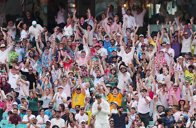 [Watch] Indian fan teases Sam Konstas with a Virat Kohli poster on Day 1 of BGT 2024-25 5th Test