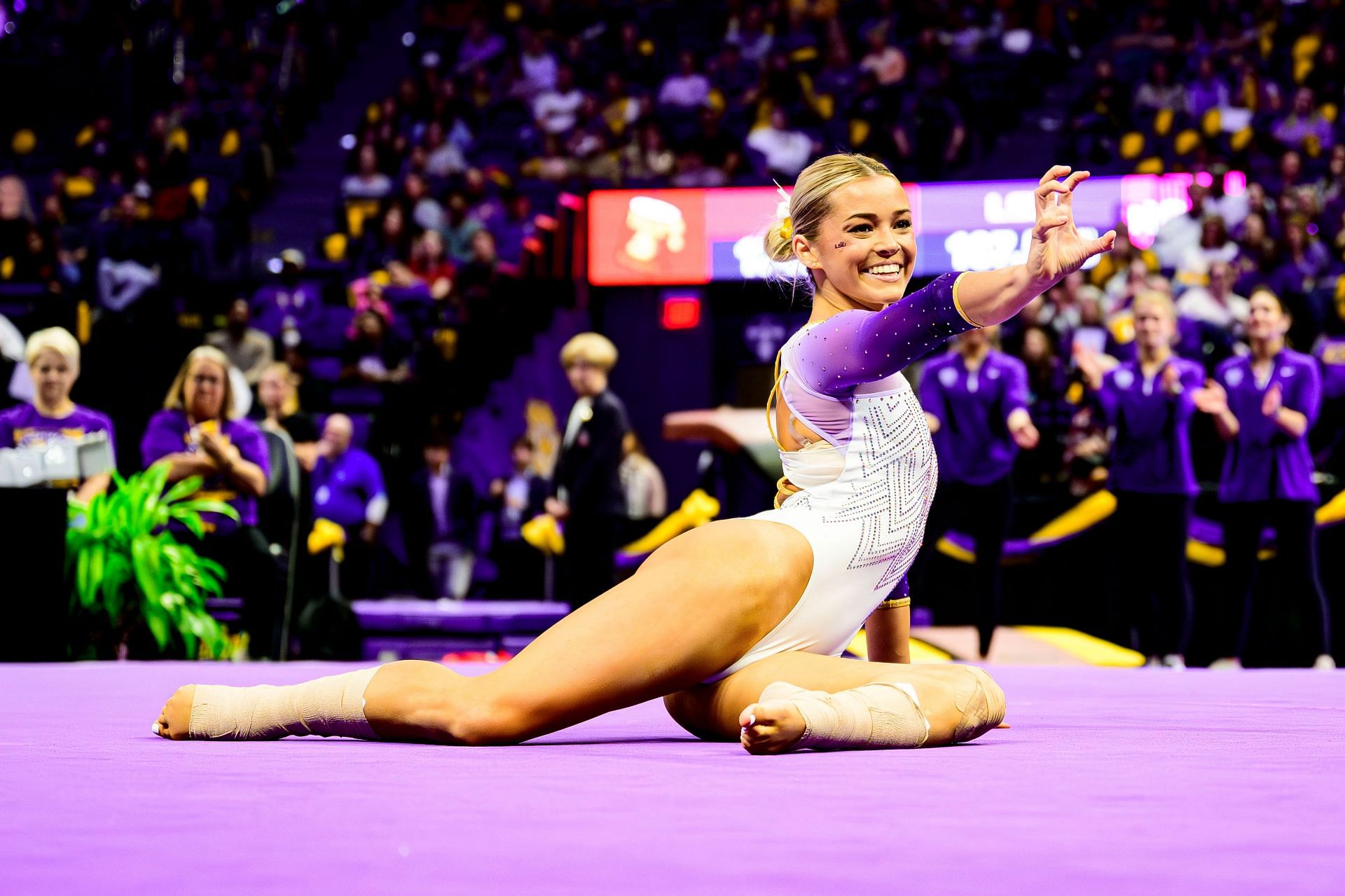 Dunne performing her floor exercises routine at the Baton Rouge during LSU&#039;s meet against IOWA State (Image via: Getty Images)