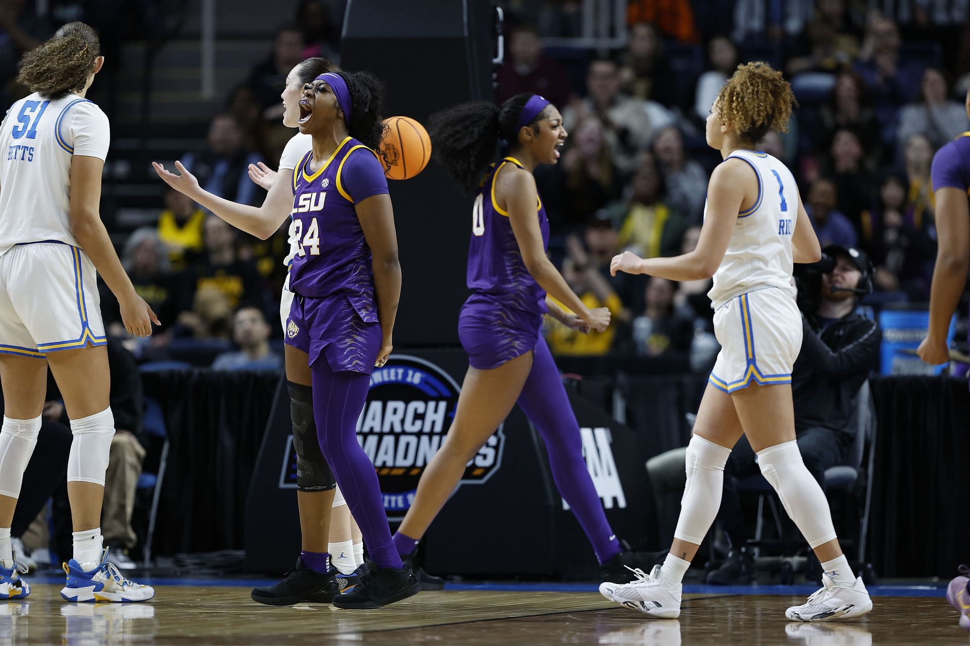 LSU v UCLA - Source: Getty