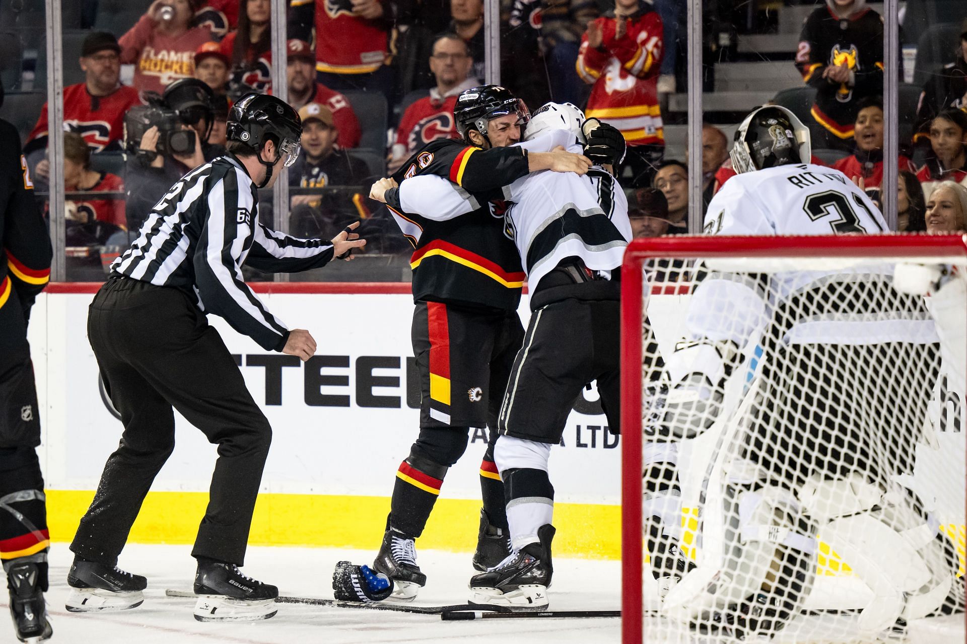 NHL: JAN 11 Kings at Flames - Source: Getty