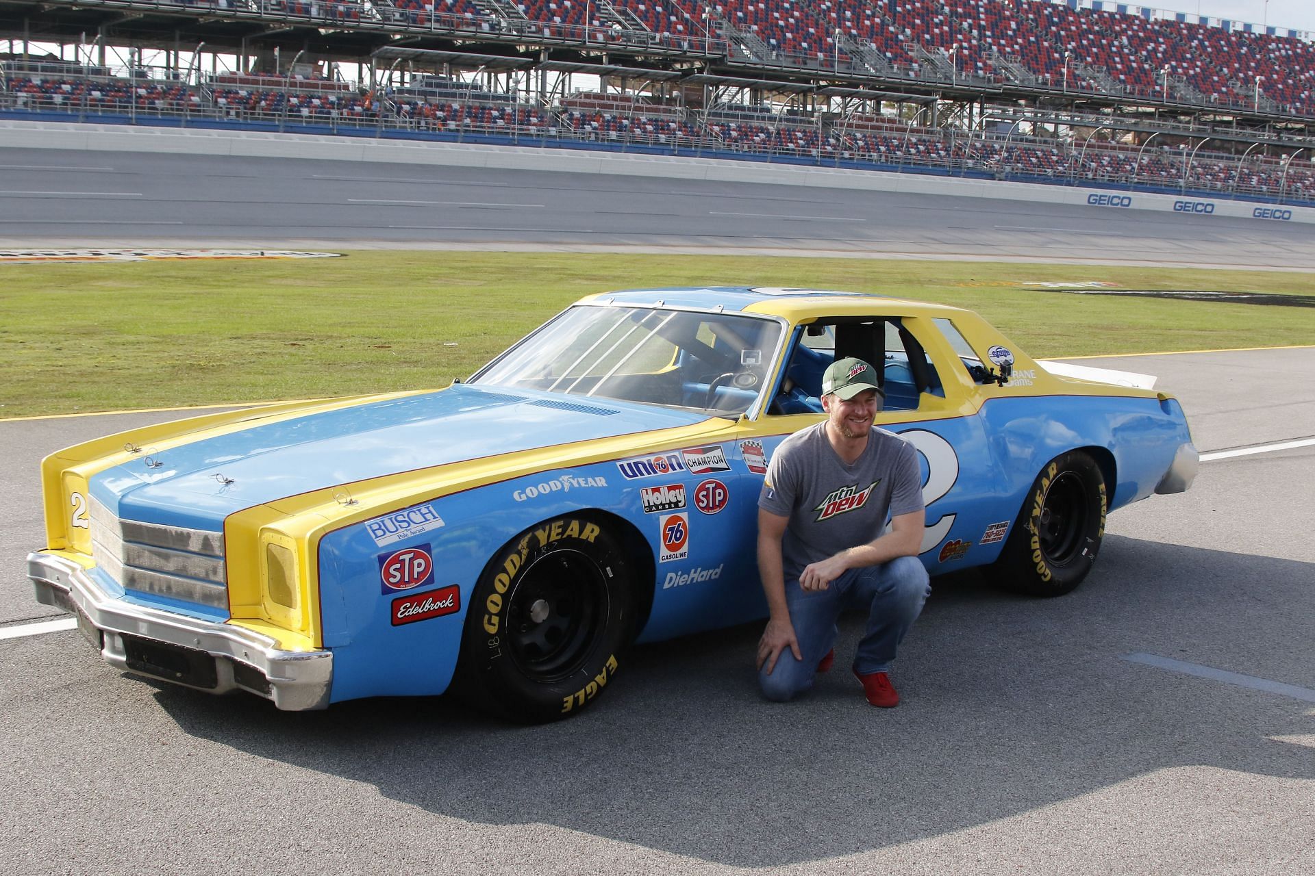 AUTO: OCT 13 NASCAR Playoff - Alabama 500 - Source: Getty